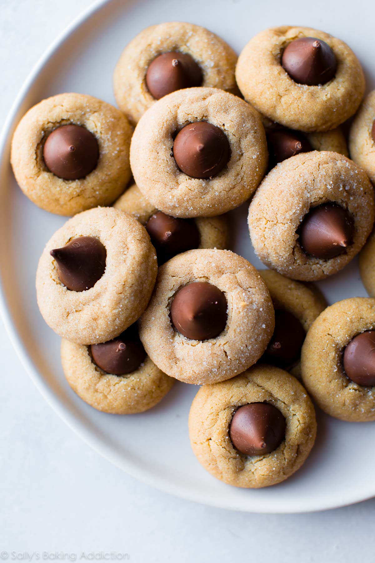 Peanut Butter Blossoms Cookies â Candisweets